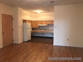 81 Essex St in Boston, MA - Building Photo - Building Photo