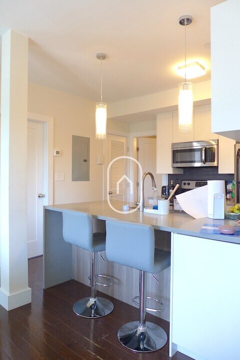 613 Massachusetts Ave, Unit 7 in Boston, MA - Building Photo
