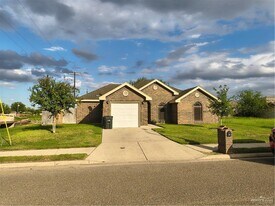 12 Moorefield Rd in Mission, TX - Building Photo