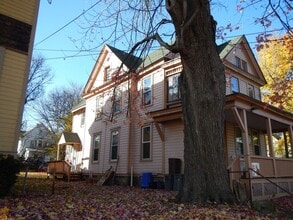 134 Bassett St in Syracuse, NY - Building Photo - Building Photo