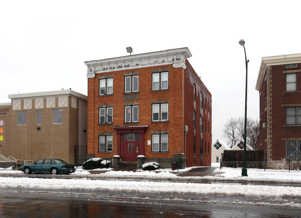 Wilens Court in Hartford, CT - Building Photo