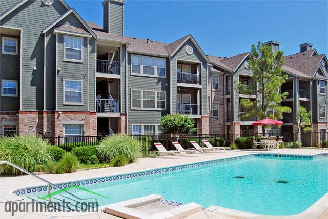89 East in Tulsa, OK - Building Photo