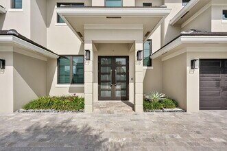 785 NE 70th St in Boca Raton, FL - Building Photo - Building Photo