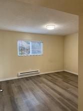 308 Summit Ave N in Kent, WA - Building Photo - Building Photo