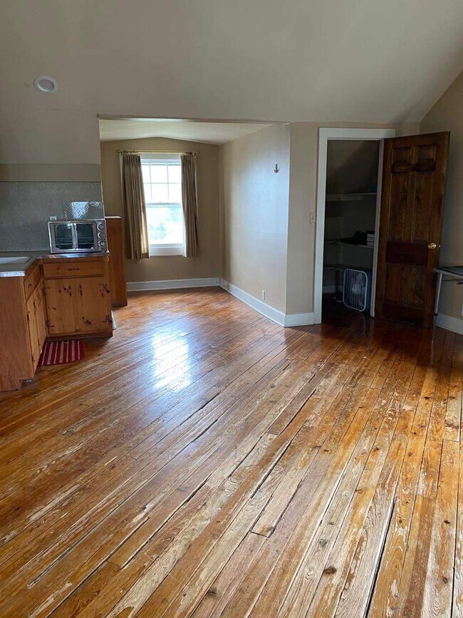 2145 North Ave Rentals in Bridgeport, CT