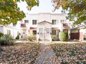 803 Lindaraxa Park N in Alhambra, CA - Building Photo