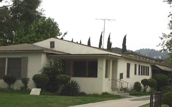 908 E Acacia Ave in Glendale, CA - Building Photo - Building Photo