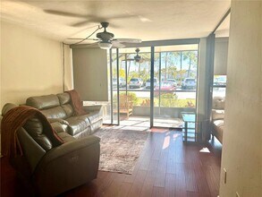 618 Bird Bay Dr S in Venice, FL - Building Photo - Building Photo