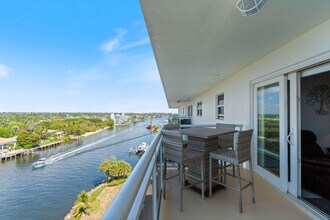 1160 Hillsboro Mile in Hillsboro Beach, FL - Building Photo - Building Photo
