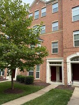 15153 Leicestershire St in Leesylvania, VA - Building Photo