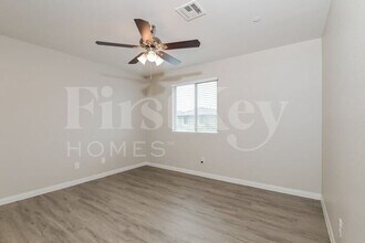153 Volti Subito Way in Henderson, NV - Building Photo - Building Photo