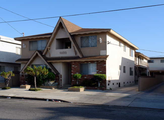 4033 W 135th St in Hawthorne, CA - Foto de edificio - Building Photo