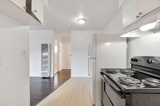 1409 E Cambridge Ave in Fresno, CA - Building Photo - Building Photo