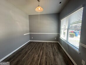 6125 Oakley Rd in Union City, GA - Building Photo - Building Photo