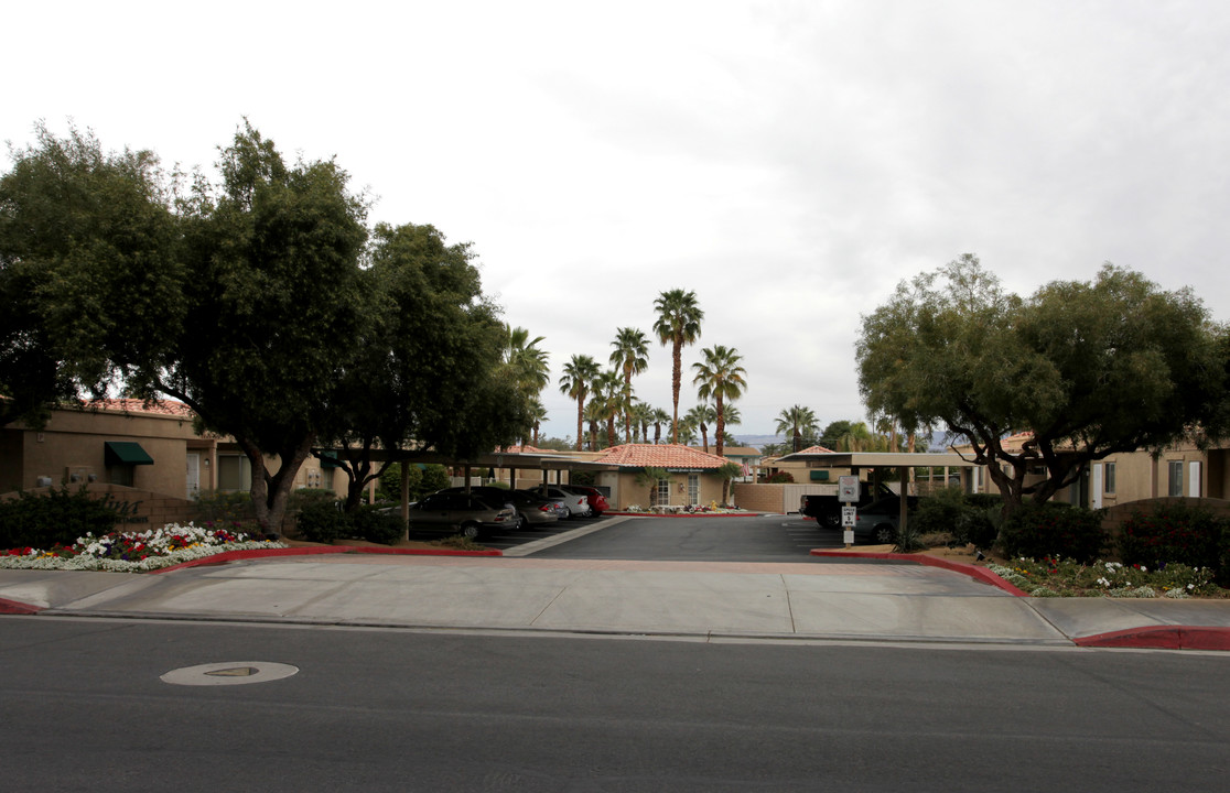 Catalina Gardens in Palm Desert, CA - Building Photo