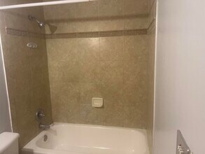 2073 E Bond Dr in West Palm Beach, FL - Building Photo - Building Photo