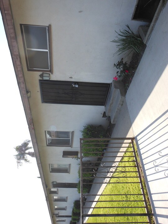 16816 Yukon Ave in Torrance, CA - Foto de edificio