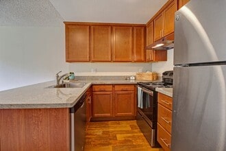 Adagio in Bellevue, WA - Foto de edificio - Building Photo