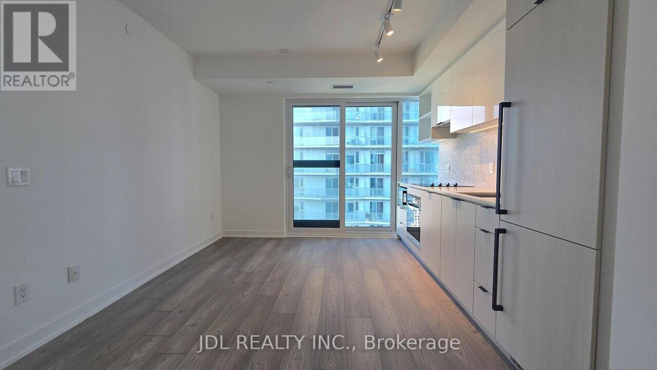 252 Church St in Toronto, ON - Building Photo