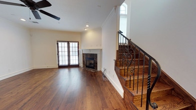 Druid Townhomes in Dallas, TX - Foto de edificio - Building Photo