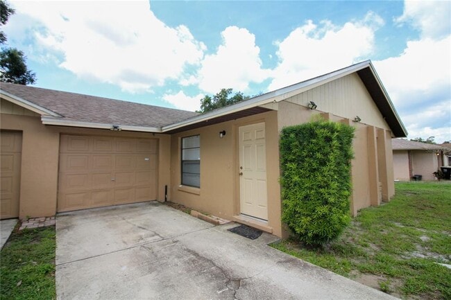 741 Mikasuki Dr in Lakeland, FL - Building Photo - Building Photo