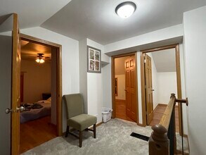 329 W Main St in Marshall, WI - Foto de edificio - Building Photo