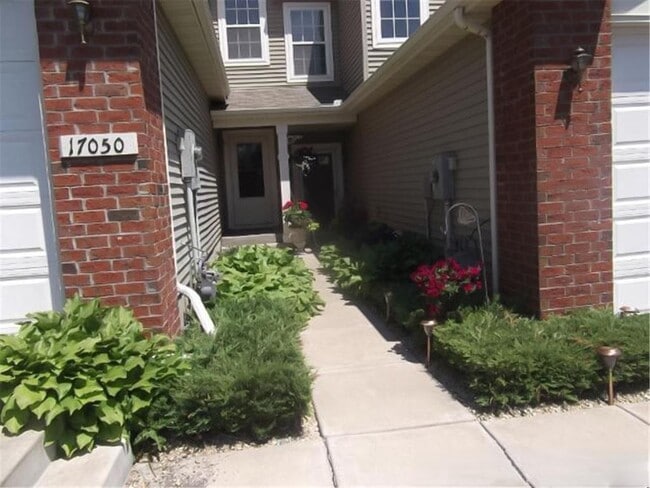 17050 78th Pl N in Osseo, MN - Building Photo - Building Photo