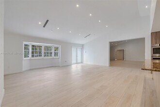 7675 SW 132nd St in Miami, FL - Building Photo - Building Photo