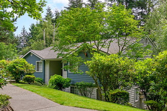 Elevation in Redmond, WA - Foto de edificio - Building Photo