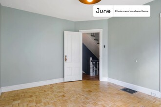 Private bedroom in 7 bed/2.5 bath Home in Boston, MA - Building Photo - Building Photo