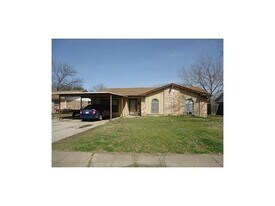 1914 Northlake Dr in Garland, TX - Building Photo