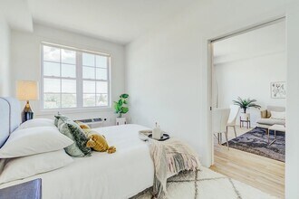 520 Cliff St, Unit 103 in Fairview, NJ - Foto de edificio - Building Photo