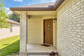 125 Katie Ct in Boerne, TX - Building Photo - Building Photo