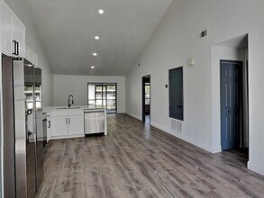 9439 Lake Lotta Cir in Gotha, FL - Building Photo - Building Photo