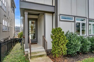 3325 Felicia St in Nashville, TN - Foto de edificio - Building Photo