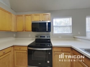 12048 Coachman Lakes Way in Jacksonville, FL - Building Photo - Building Photo