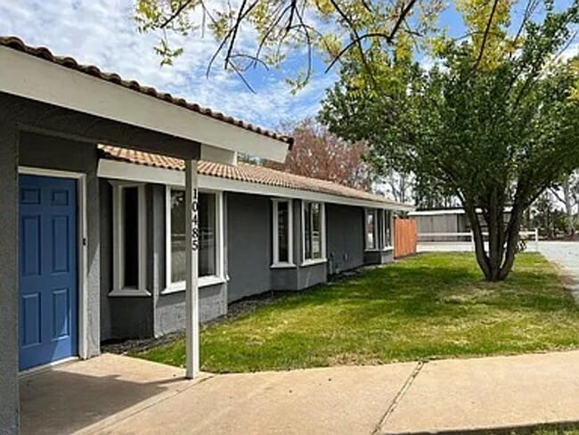 10485 E Herndon Ave in Clovis, CA - Building Photo - Building Photo