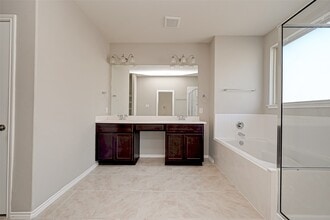 8402 Coral Cove Pass Ln in Conroe, TX - Building Photo - Building Photo