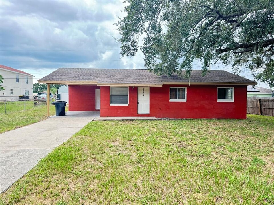 1554 Sarah St in Lake Wales, FL - Building Photo