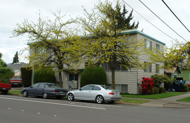 1717 NW Harrison Blvd in Corvallis, OR - Building Photo - Building Photo