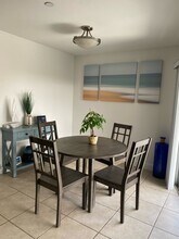 334 18th Pl, Unit Back in Manhattan Beach, CA - Building Photo - Building Photo