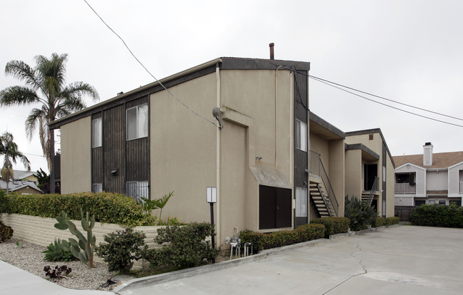 Madison Square in San Diego, CA - Building Photo - Building Photo