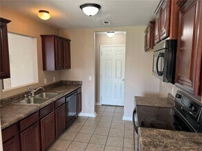 1007 Raspberry St in Elkins, AR - Building Photo - Building Photo