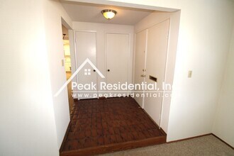 8116 Highwood Way in Orangevale, CA - Building Photo - Building Photo
