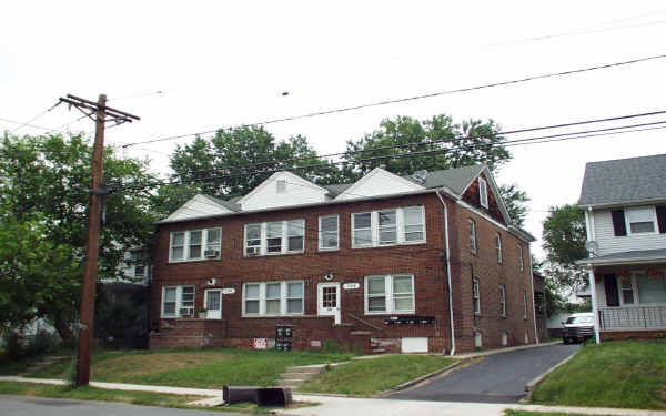 135-139 E Cliff St in Somerville, NJ - Building Photo - Building Photo