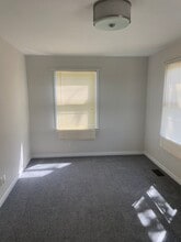 20 W Franklin Ave in Pennington, NJ - Building Photo - Building Photo