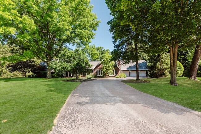 616 Copley Pl in Indianapolis, IN - Building Photo - Building Photo
