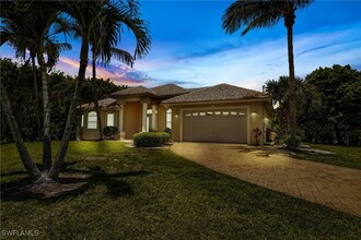 2601 SW 39th Terrace in Cape Coral, FL - Foto de edificio - Building Photo