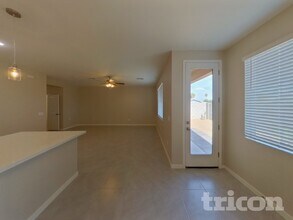 4559 E Gary St in Mesa, AZ - Foto de edificio - Building Photo