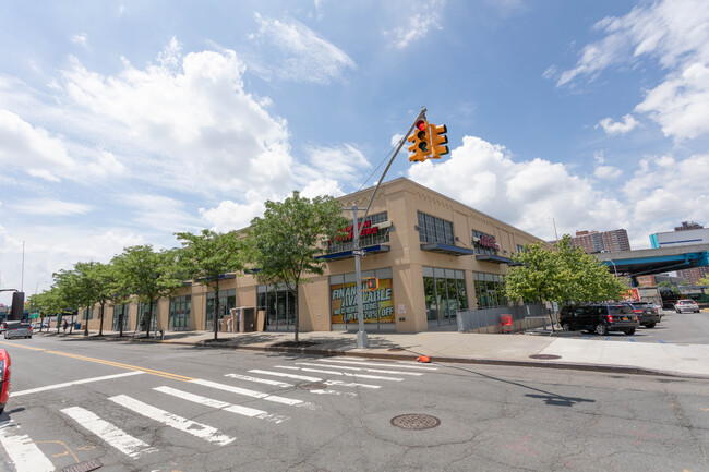 Fordham Landing North in Bronx, NY - Building Photo - Building Photo